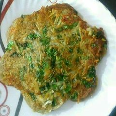 A picture of Double decker daal tawa pizza.
