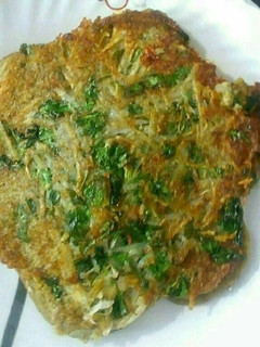 A picture of Double decker daal tawa pizza.