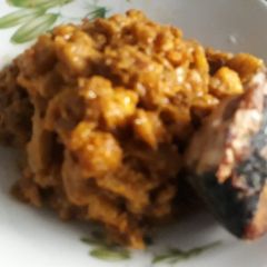 A picture of Unripe Plantain porriage with fish.