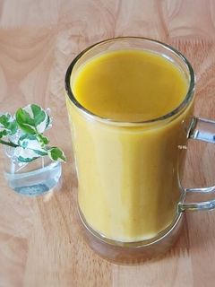 Hình của món Sữa ĐẬU XANH mix kỷ tử, táo đỏ.