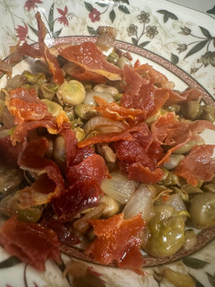 Una foto de Habas con jamón