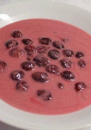 Hideg meggyleves recept fotója