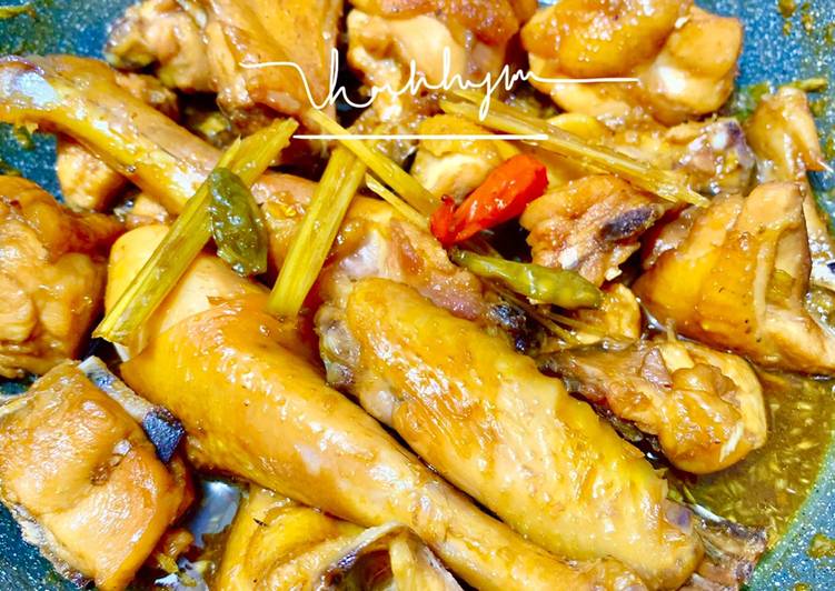 Easiest Way to Make Appetizing Gà Kho Sả Ớt