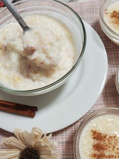 Una foto de Arroz con leche cremoso con esencia de vainilla