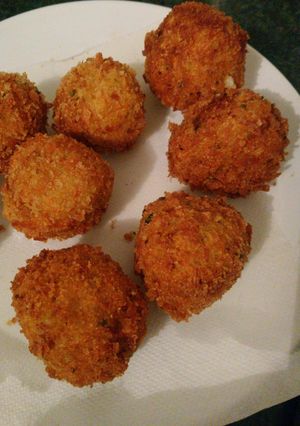 Une photo de Boules de pomme de terre au fromage râpé
