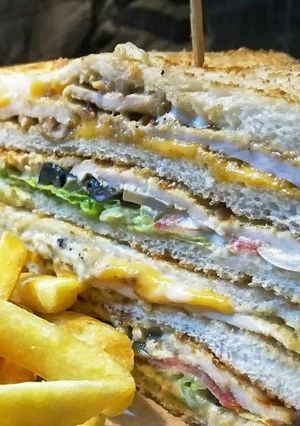 A picture of Double decker club sandwich.