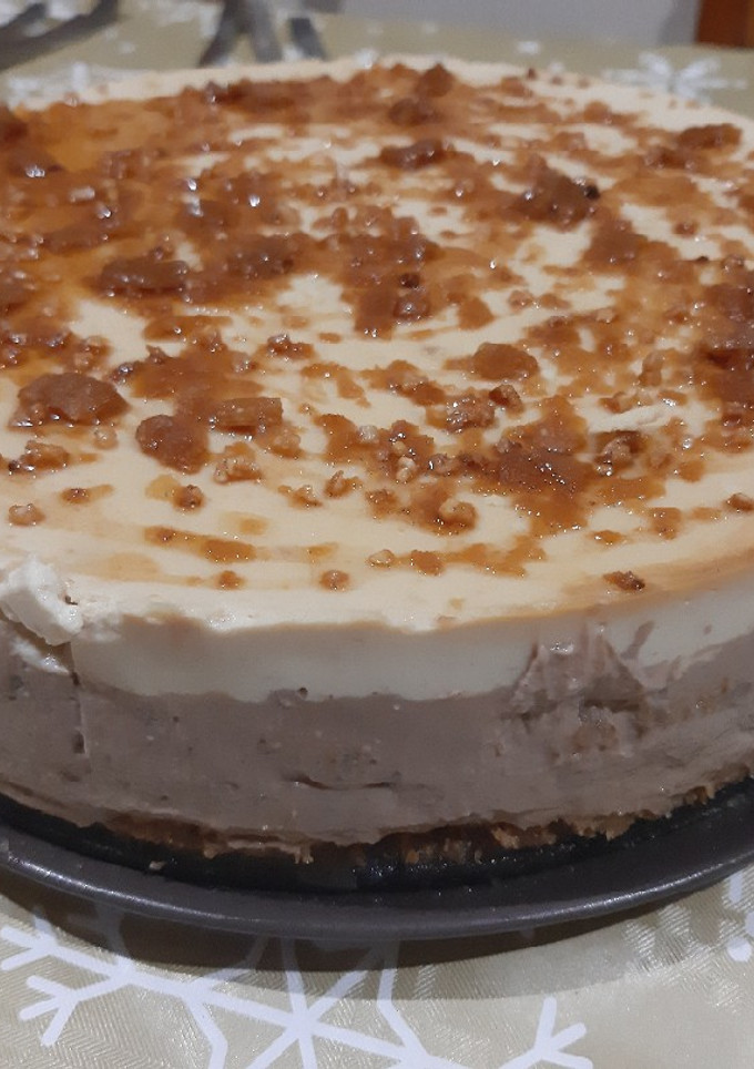 Una foto de Tarta de turrón Suchard y Jijona con galletas Lotus