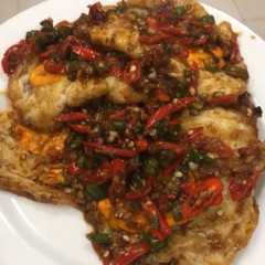 A picture of Telur ceplok masak kecap.