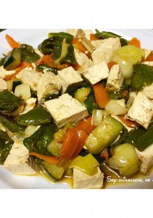 Una foto de Chop Suey de Tofu/Vegana