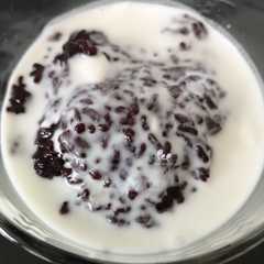 รูปของ Bubur ketan hitam