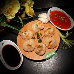 A picture of Chicken mince steamed knots.