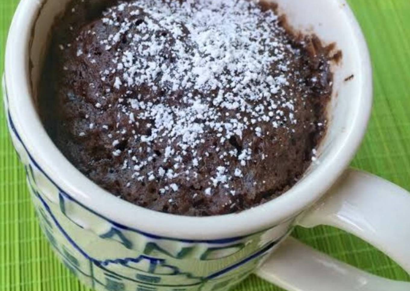 Easy oreo mug cake which is actually the easiest!