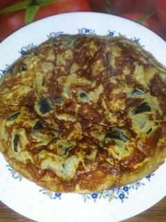 Una foto de Tortilla de berenjena y cebolla
