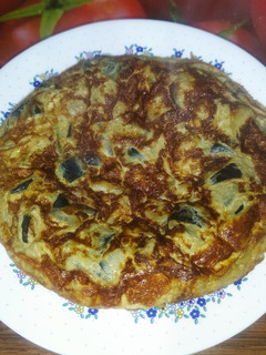 Una foto de Tortilla de berenjena y cebolla