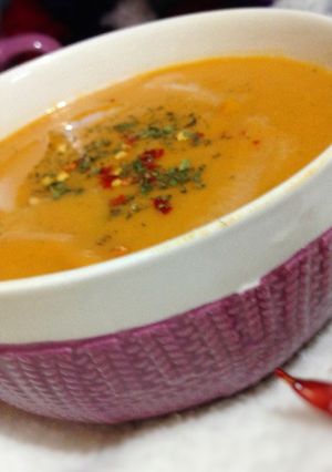 صورة لوصفة شوربة العدس الأحمر / mercimek çorbası سريعة التحضير