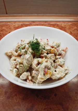 Zdjęcie przepisu Sałatka Z Tortellini I Kurczakiem 🥗.