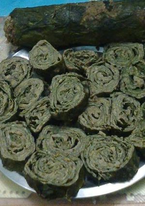 A picture of Arbi leaves roll.