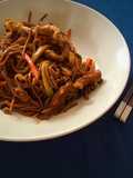 Fideos soba con carne y verduras