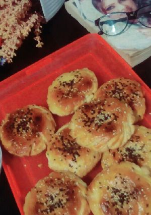 A picture of Afghani kulcha namki.