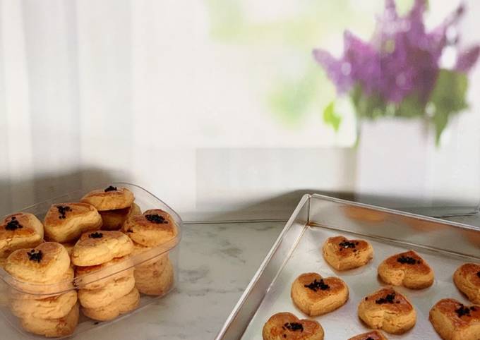 Salted Egg Yolk Cookies with Black Sesame Seeds