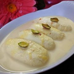 A picture of Malai Chop.