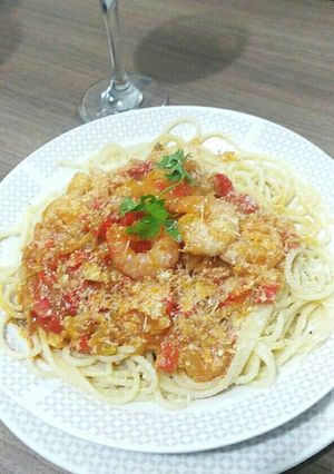 Una foto de Spaghetti con salsa de Camarones
