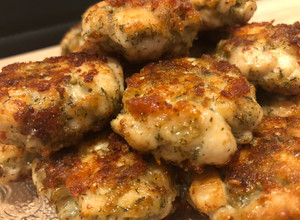 Kapros sajtos csirkefasírt :) recept fotója