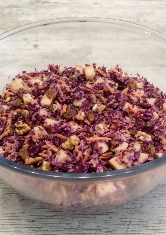 Una foto de Ensalada de col lombarda