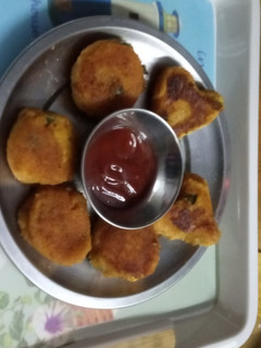சுஜி வெஜ் கட்லெட் செய்முறை முக்கிய புகைப்படம்