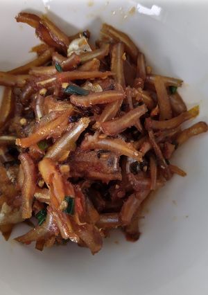 Hình của món Cơm nhà : cá lòng tong kho tiêu.