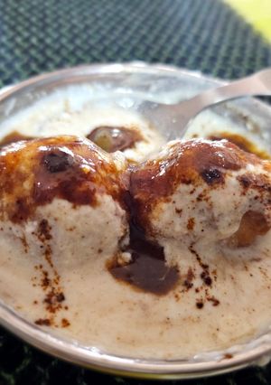 A picture of Dates and jaggery chutney/Sauce for dahi Bhalla.