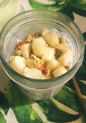 Hình của món Yến mạch overnight oats chuối lê.