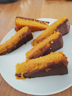 Foto principal de Pastel de zanahoria con cobertura de chocolate