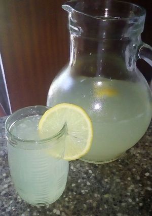 Una foto de Limonada casera🍋🍋🍋