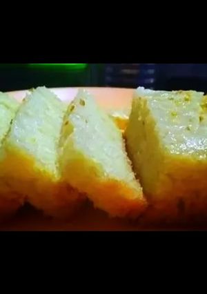 A picture of Lemon tea cake.