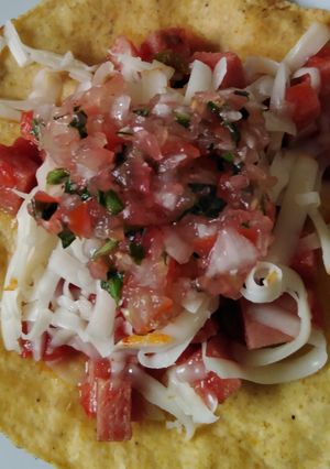 Una foto de Tortilla crujiente de Maíz con jamonilla