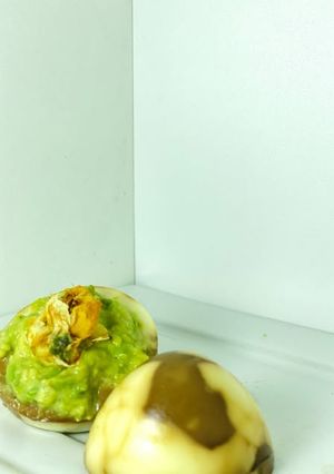 Una foto de Huevos Marmolados con Té Negro