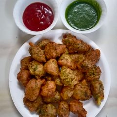 A picture of Left over dal pakoda.