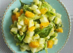 Una foto de Ensalada con Aderezo de Mango