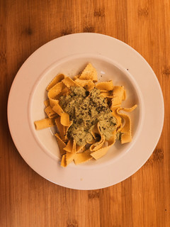 Una foto de Pasta con pesto de brócoli