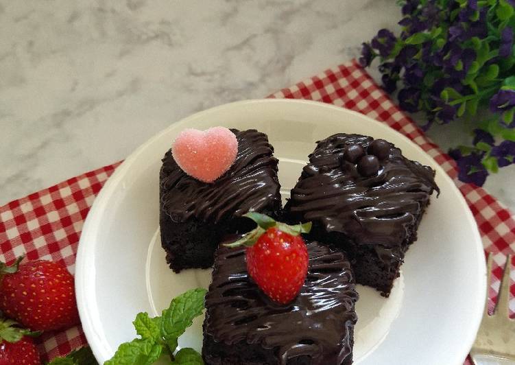 Cara Gampang Menyiapkan Chocolate Mud Cake Anti Gagal