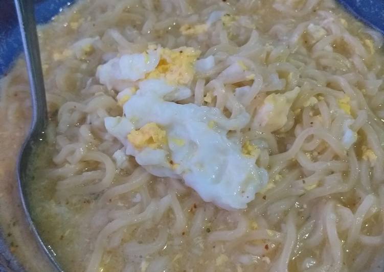 Indomie rebus nyemek