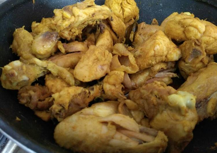 How to Prepare Tastefully Coriander Fried Chicken