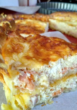 Una foto de Quiche de salmón ahumado y queso de cabra