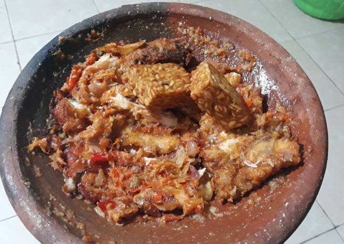 Resep Ayam Geprek Cobek Ndeso Oleh Tomang Alfina Cookpad