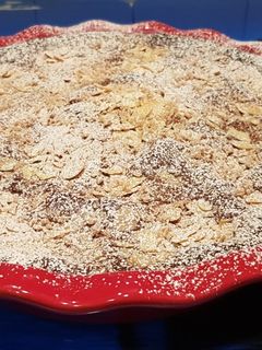 Una foto de Tarta de almendras con turrón duro