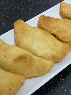 Sweet Gujiya recipe in tamil செய்முறை முக்கிய புகைப்படம்