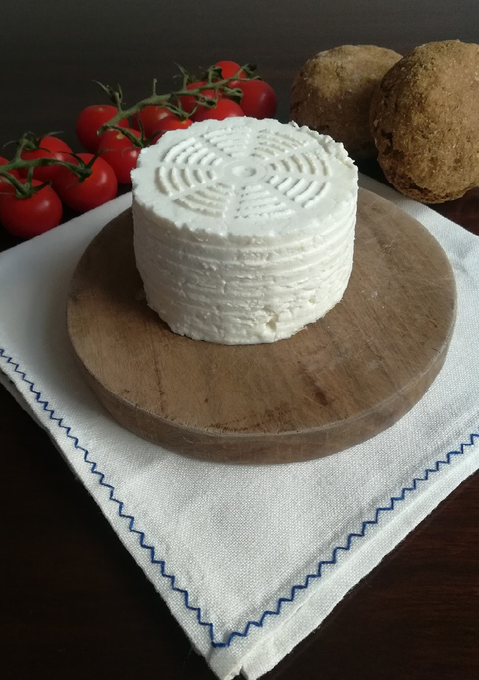 Una foto de Queso ricotta casero