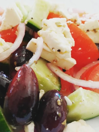 Easy Way Make Lettuceless Greek Salad which So Delicious