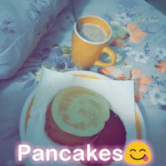 A picture of Pancakes😋.